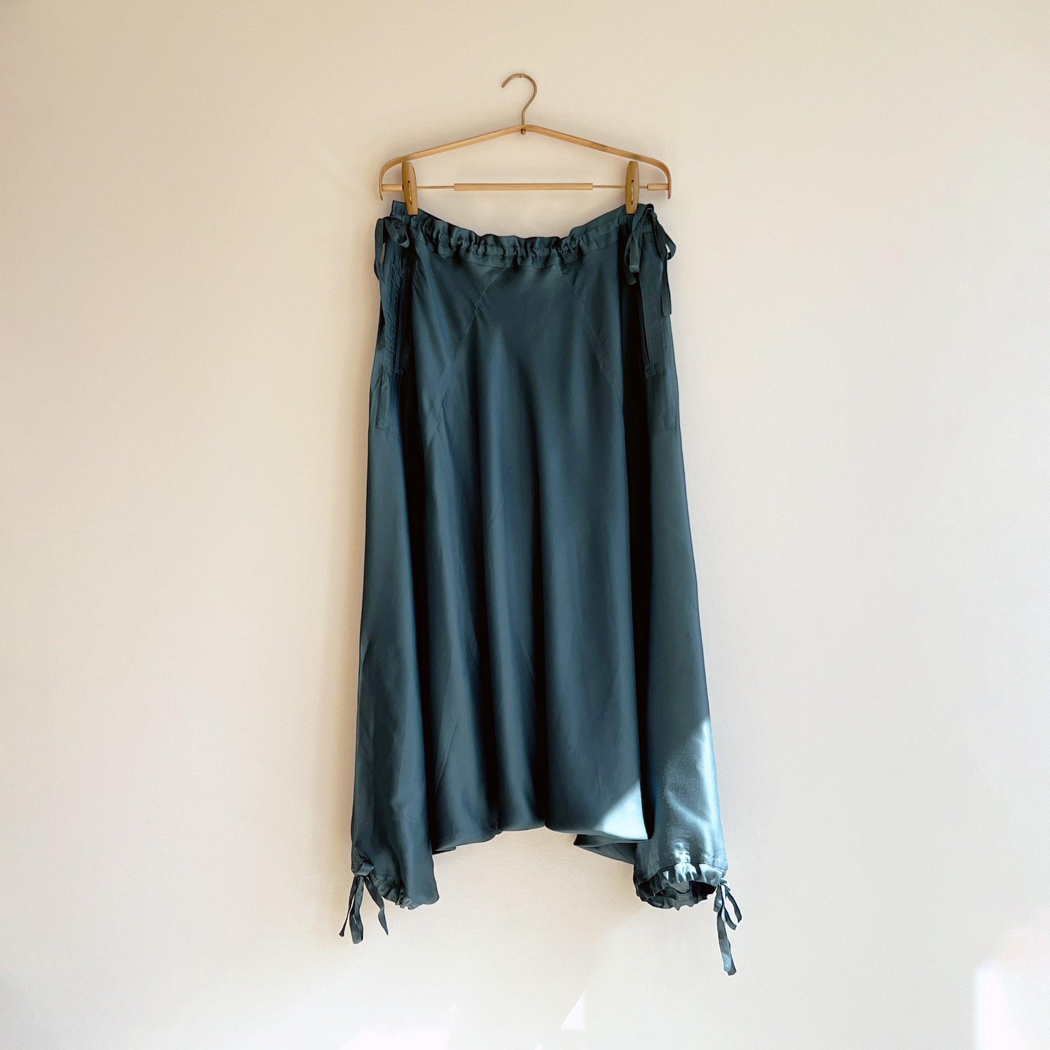 212 Fancy-Pants / Aquamarine Light Botanical Silk